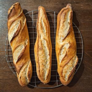 Fertige Baguettes mit langer, kalter Gare